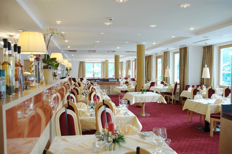 Hotel Amadeus Micheluzzi Серфаус Экстерьер фото